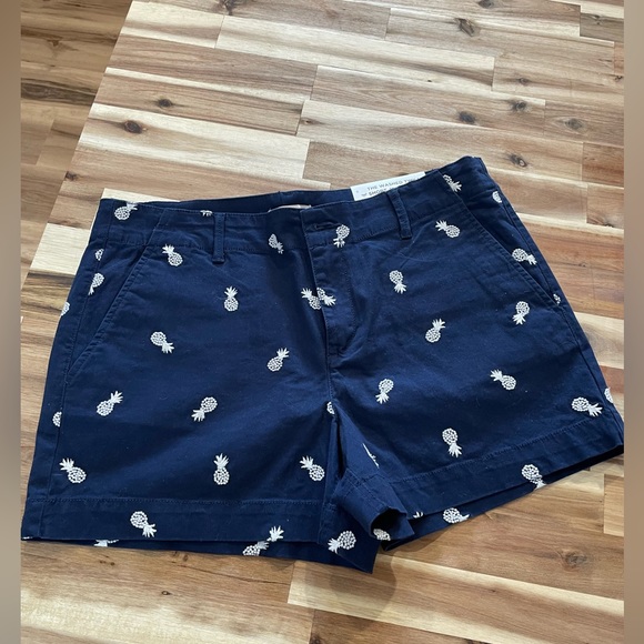 Shorts - Picture 2 of 2